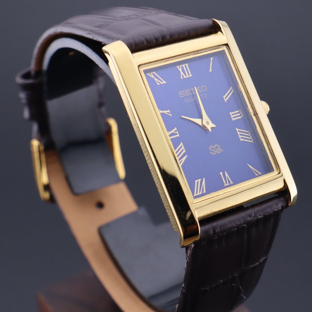 Vintage Seiko Slim Quartz Gentlemen's Wrist Watch  - FREE SHIPPING